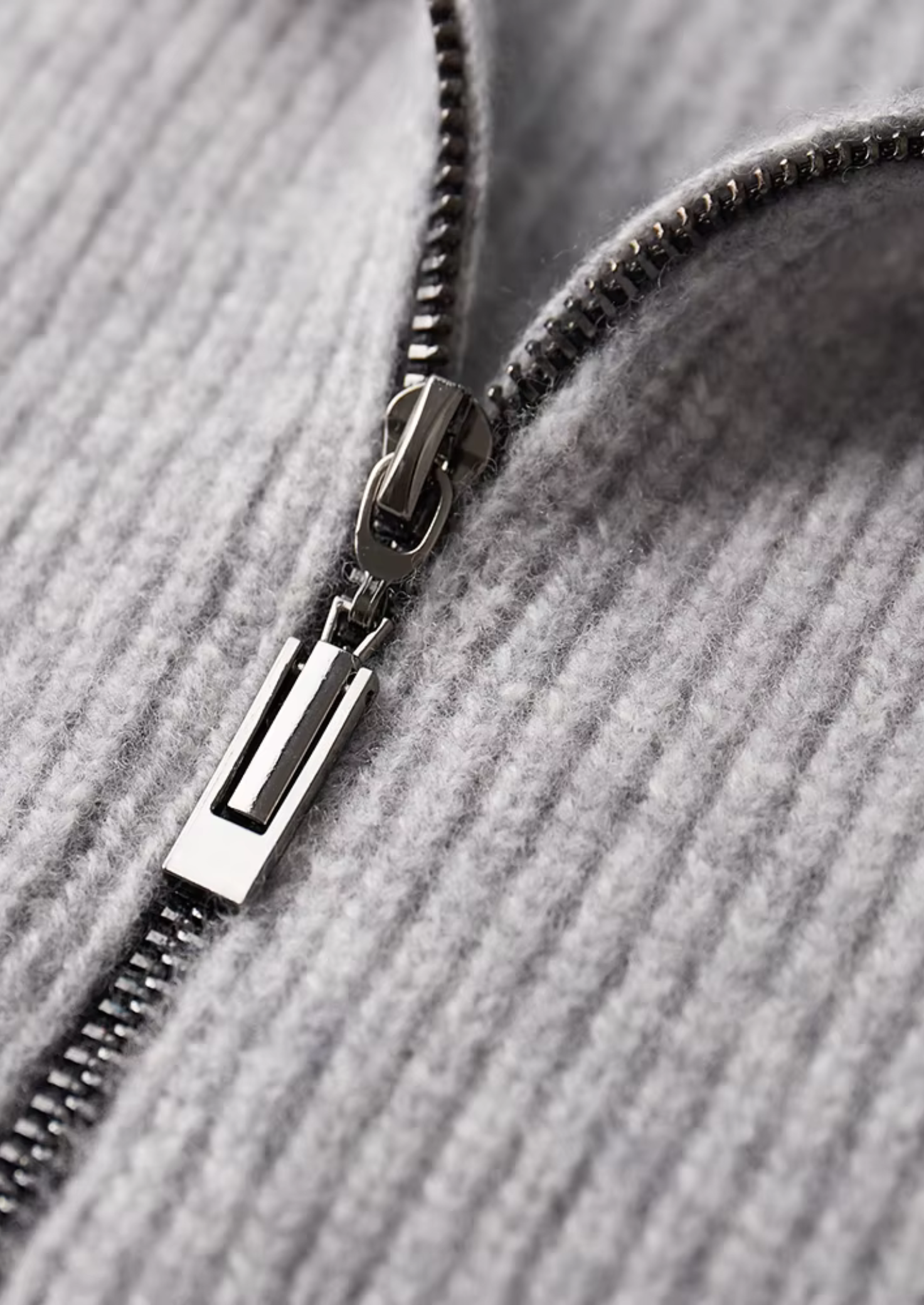 Merino Wool Extra-Fine Ribbed Knit Cardigan