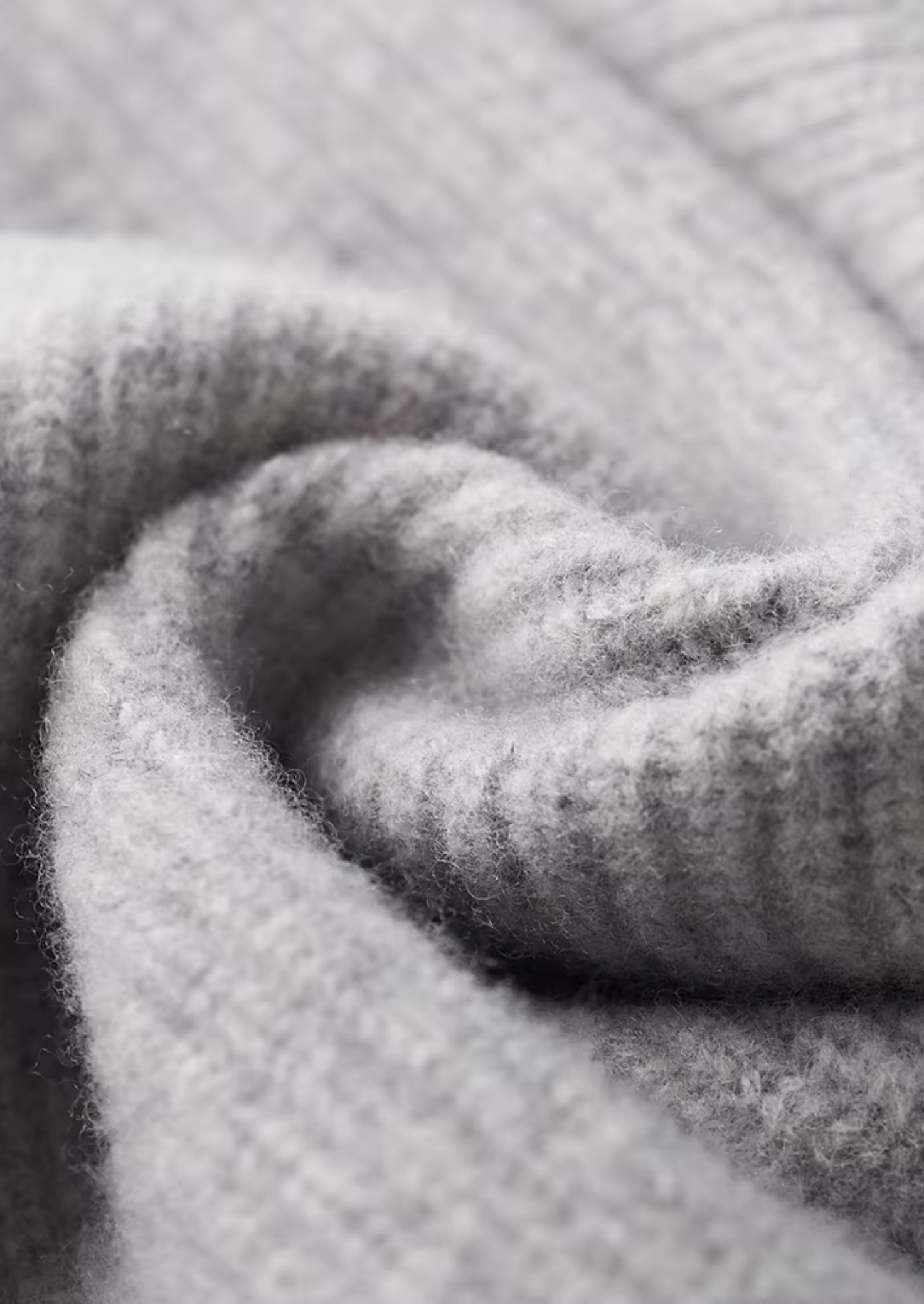 Merino Wool Extra-Fine Ribbed Knit Cardigan