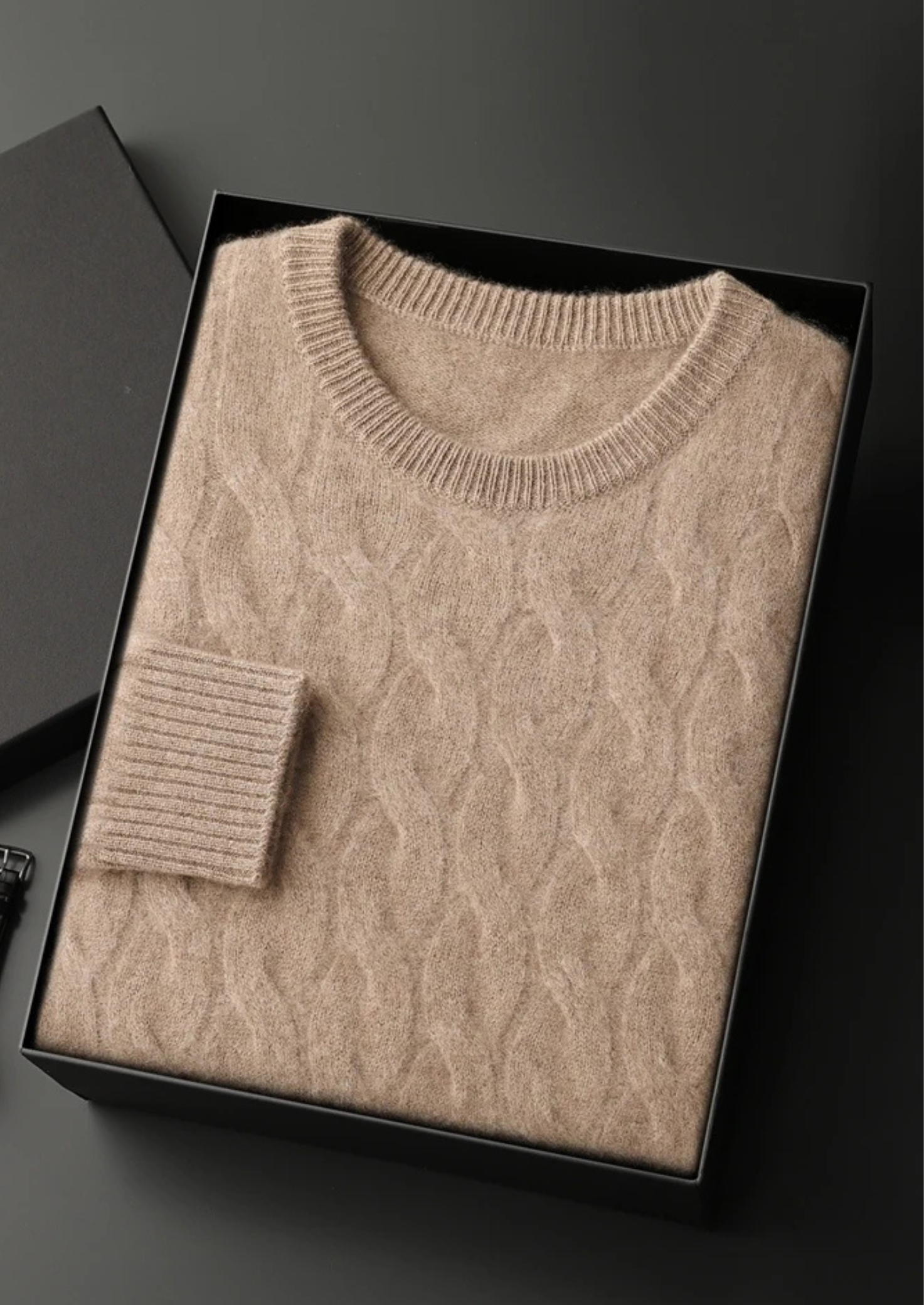 Cable Knit Crewneck in Premium Cashmere