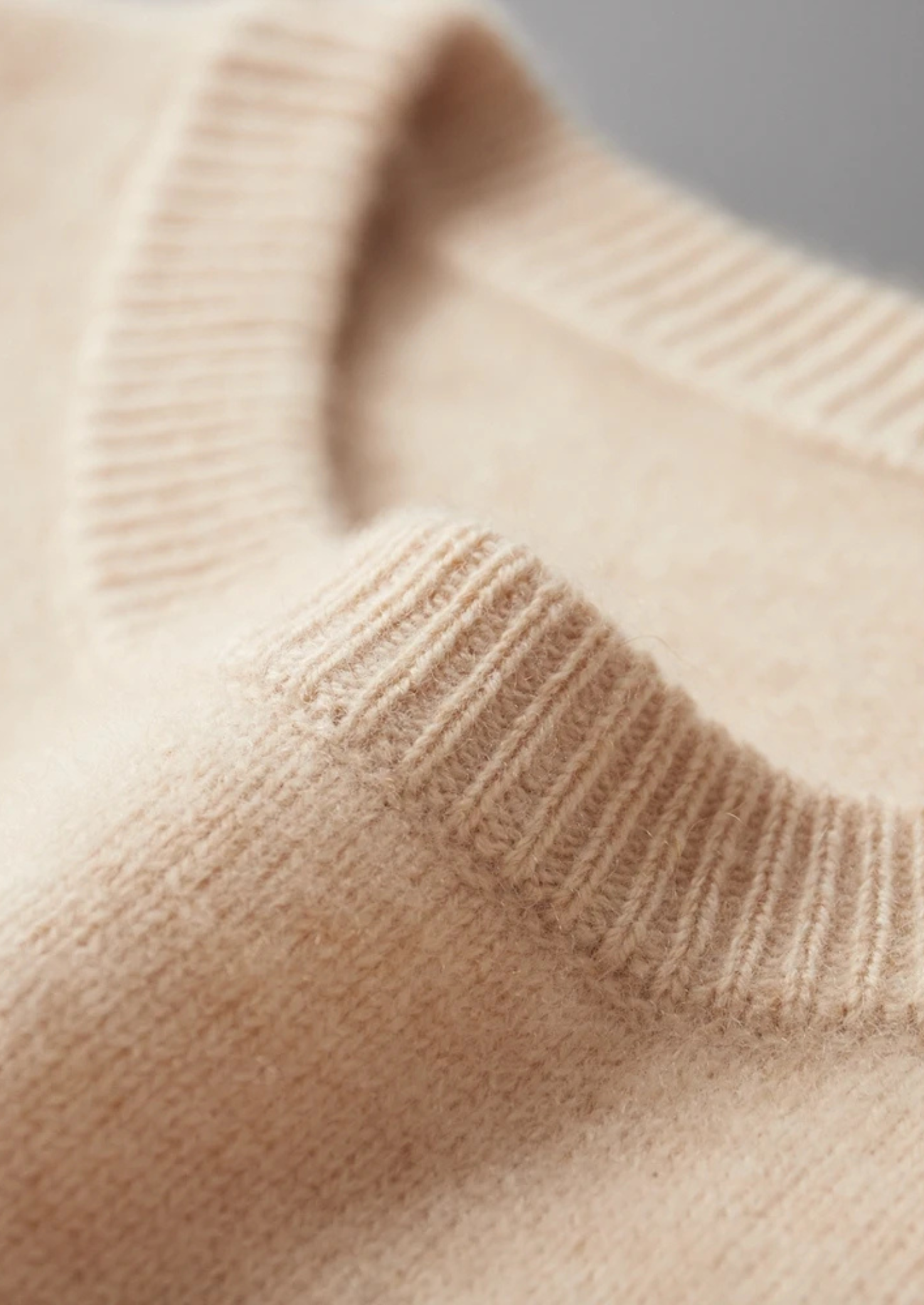 Extra-Fine Merino Wool Classic Crewneck Sweater