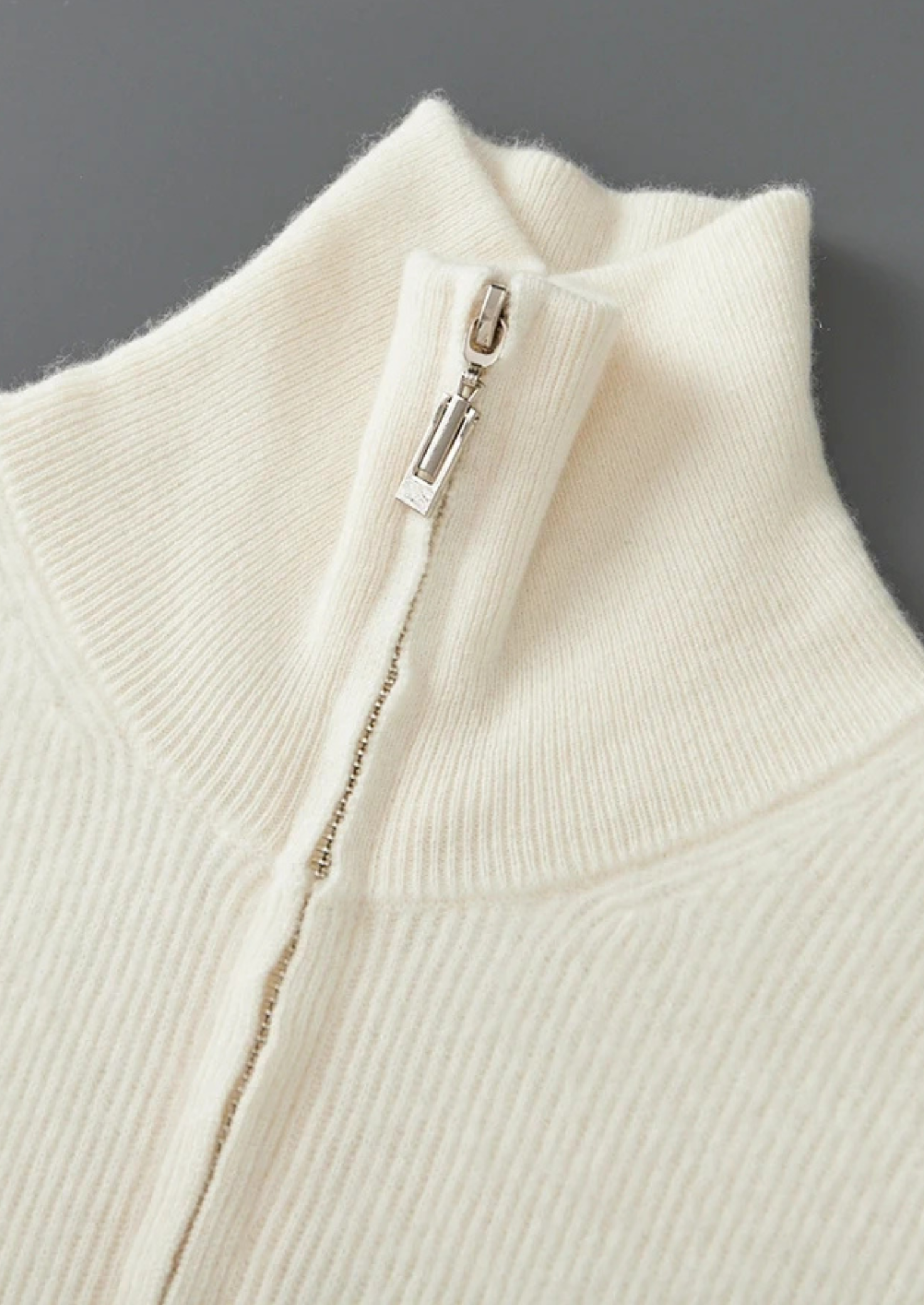 Men’s Extra-Fine Merino Wool Ribbed Knit Zip Cardigan