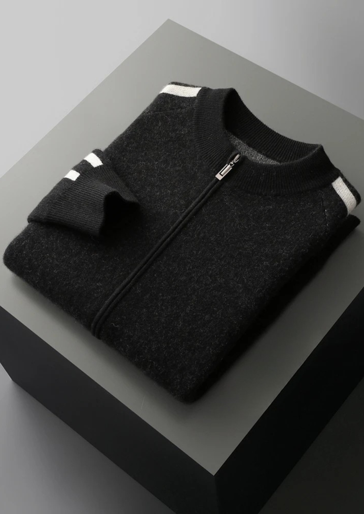 Men’s Striped Knit Crewneck Sweater in Merino Wool