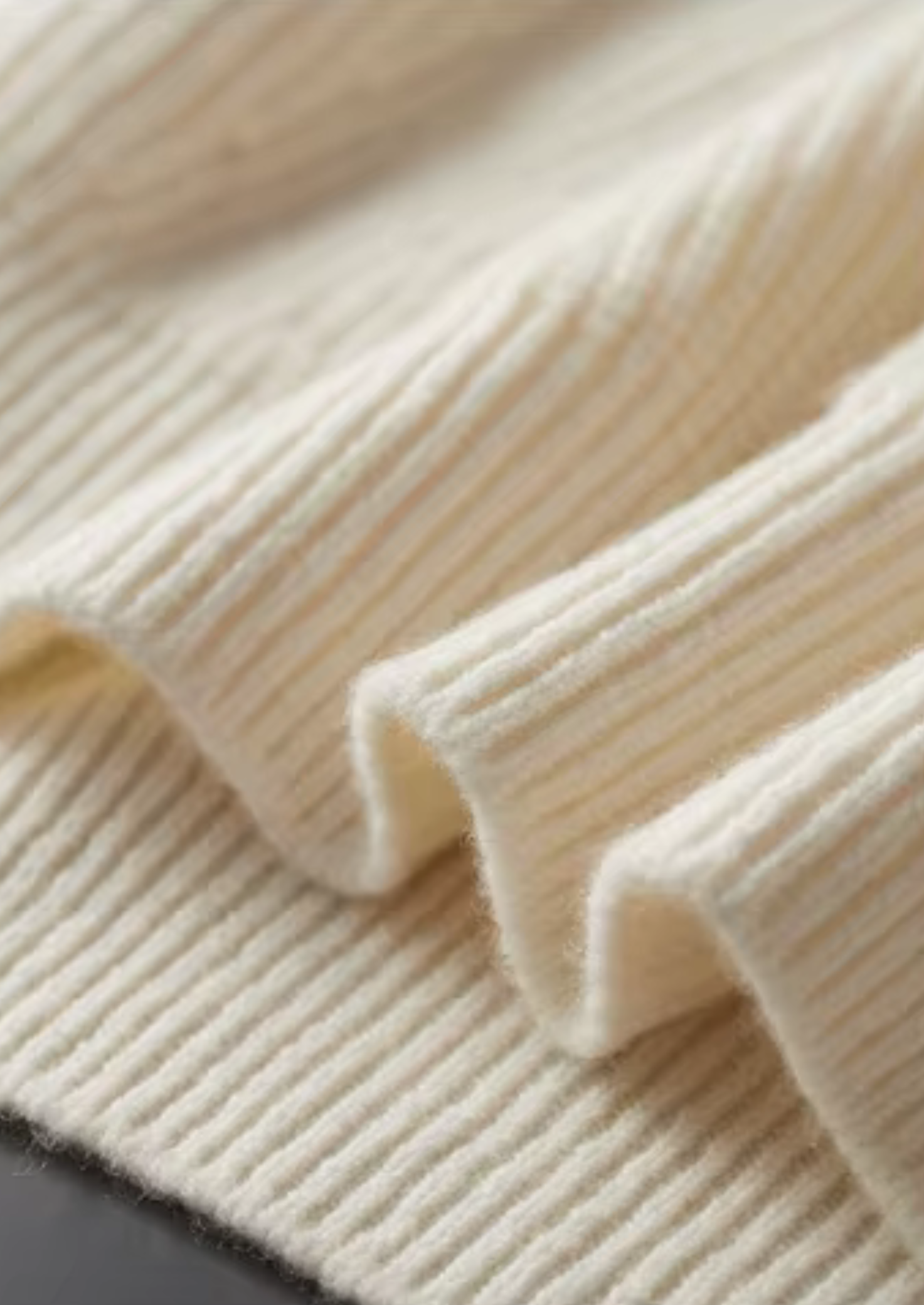 Men’s Extra-Fine Merino Wool Textured Half-Zip Knit Sweater