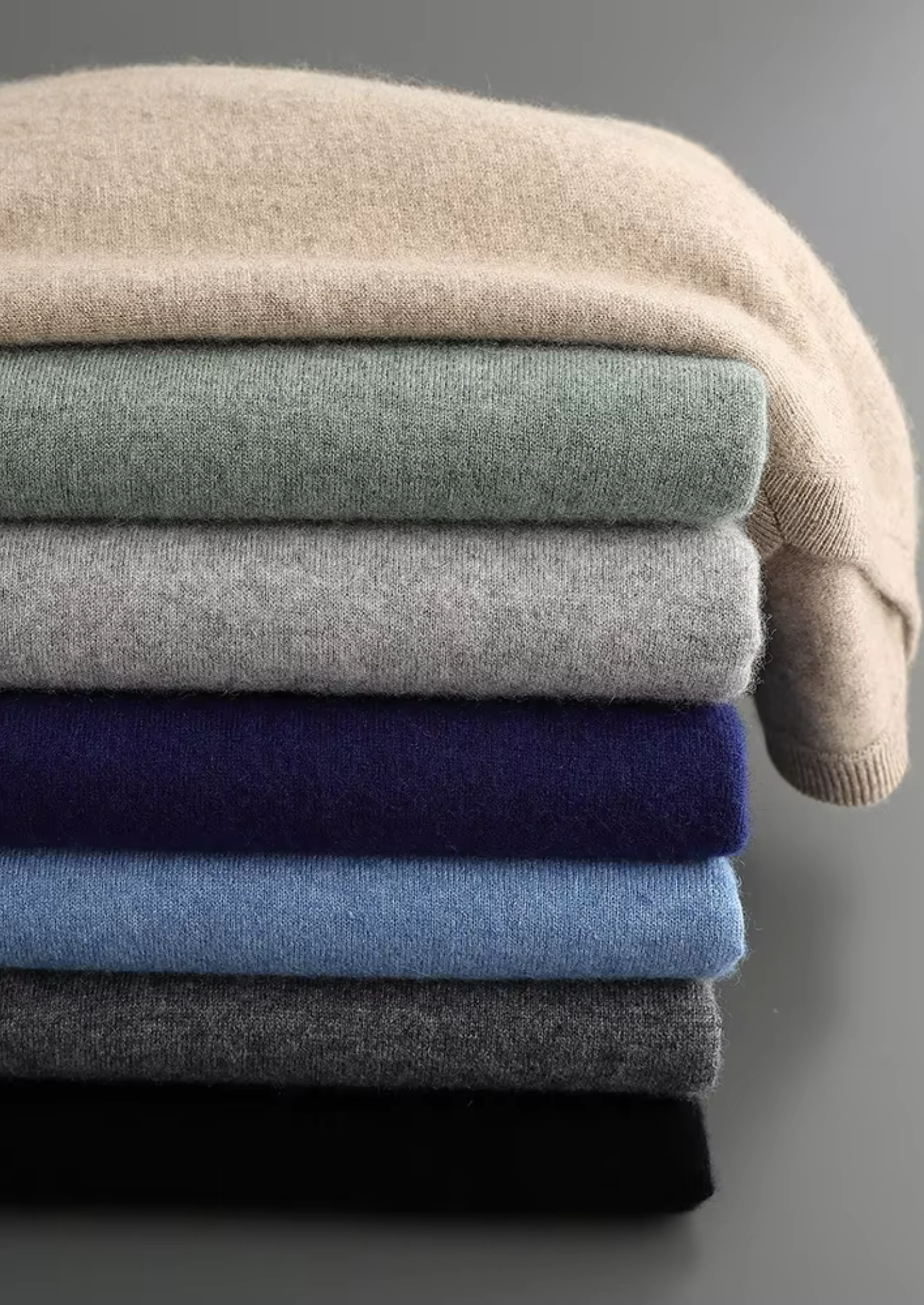 Men’s Classic V-Neck Knit Sweater in Extra-Fine Merino Wool