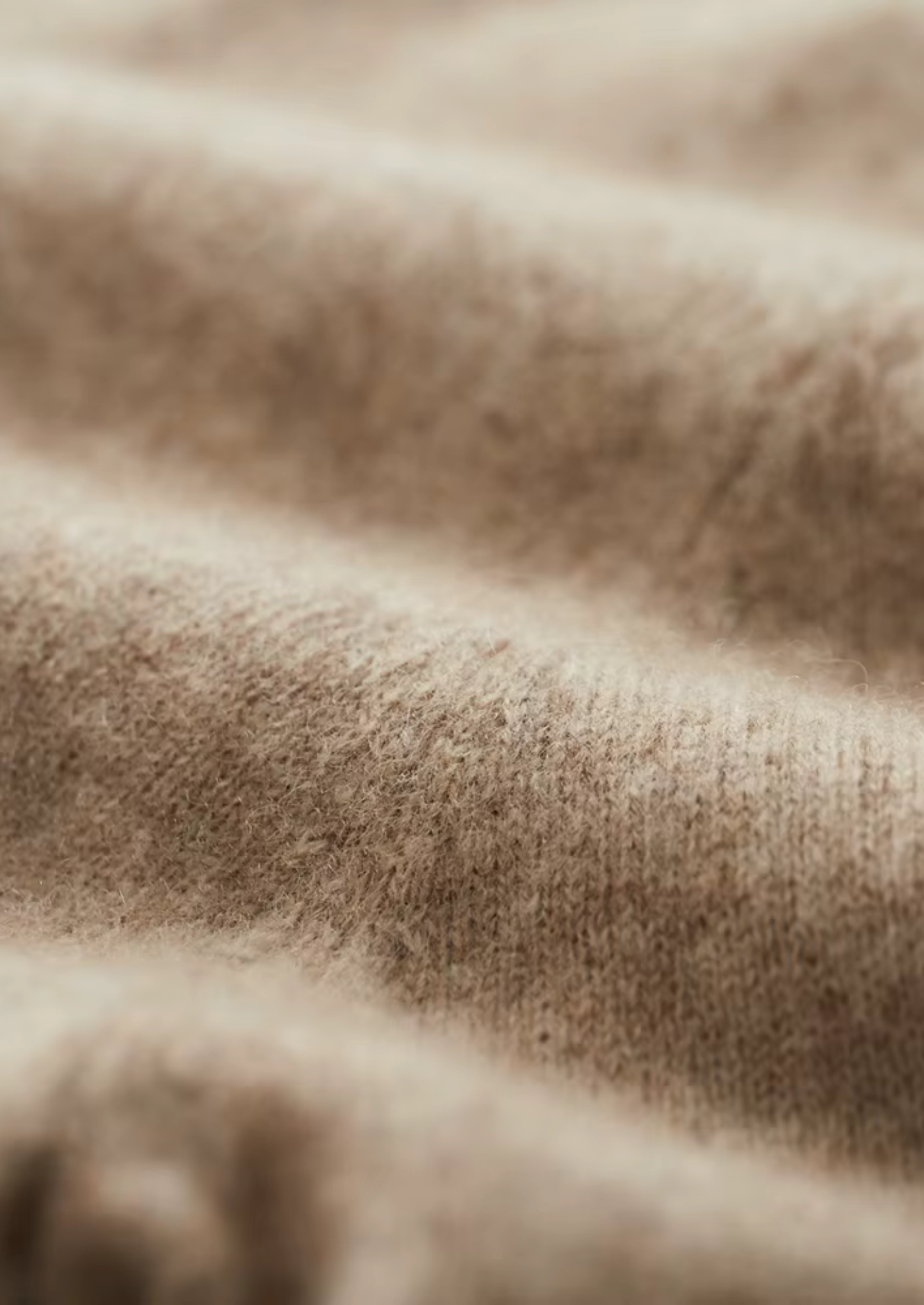 Men’s Classic V-Neck Knit Sweater in Extra-Fine Merino Wool