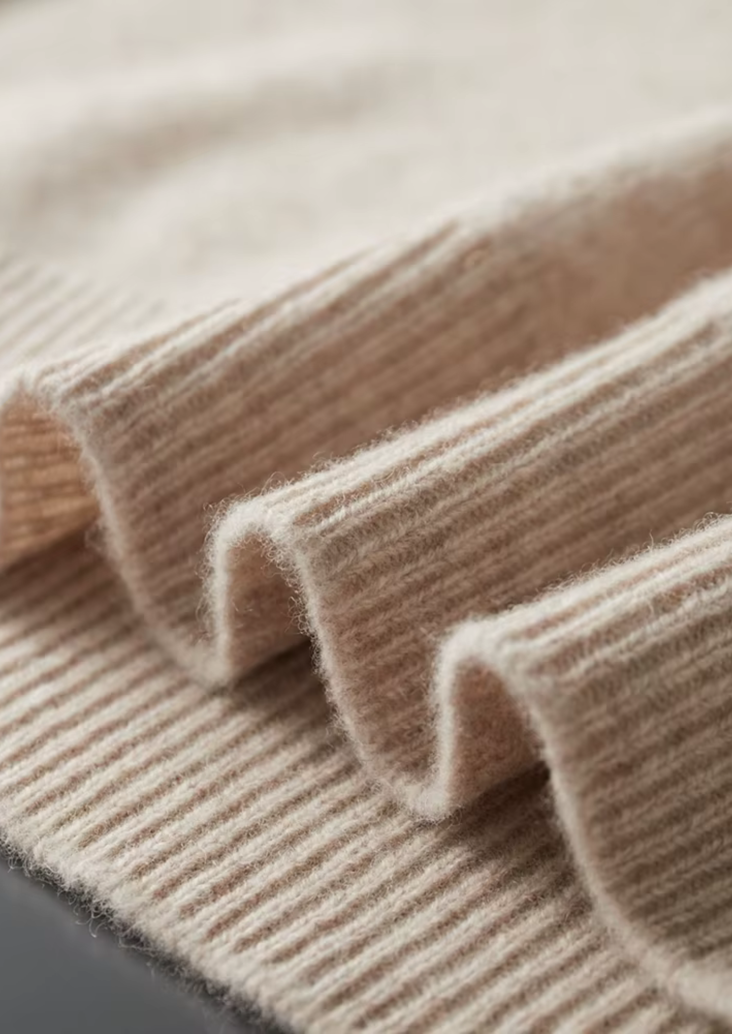 Men’s Button Knit Hoodie in Extra-Fine Merino Wool