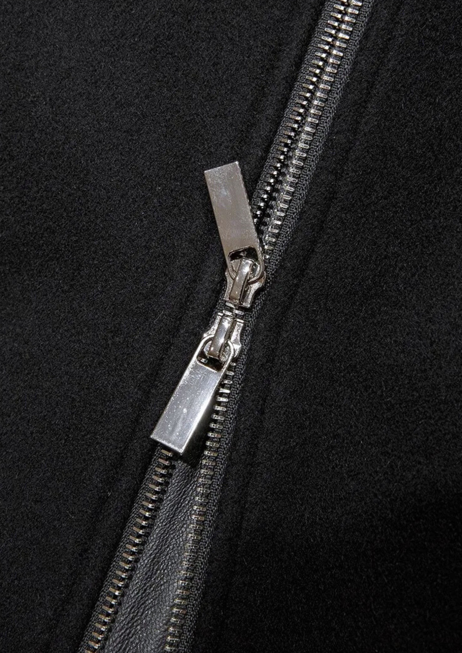 Men’s Zip-Up Bomber Jacket in Cashmere