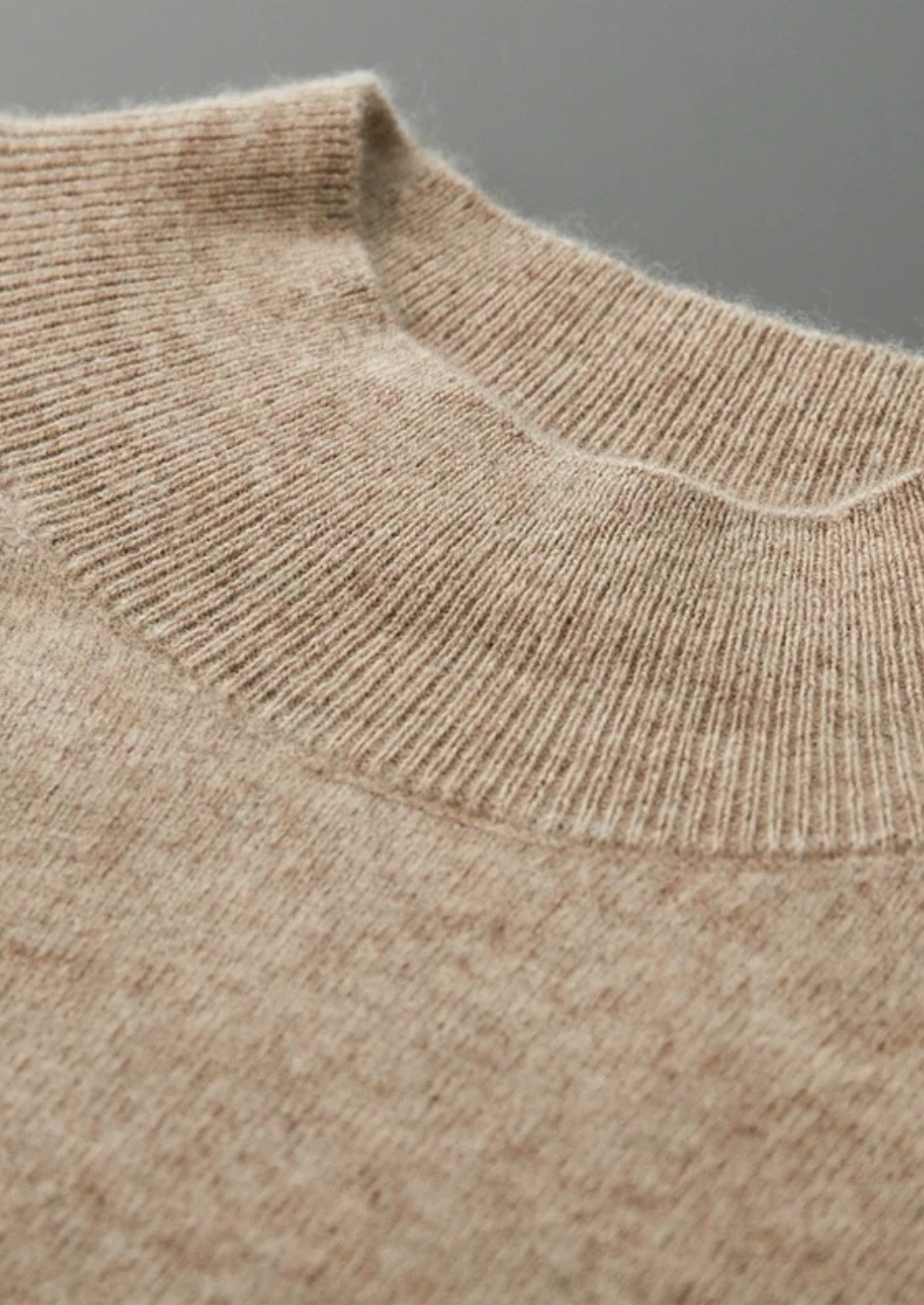 Raglan Mockneck Sweater in Merino Wool