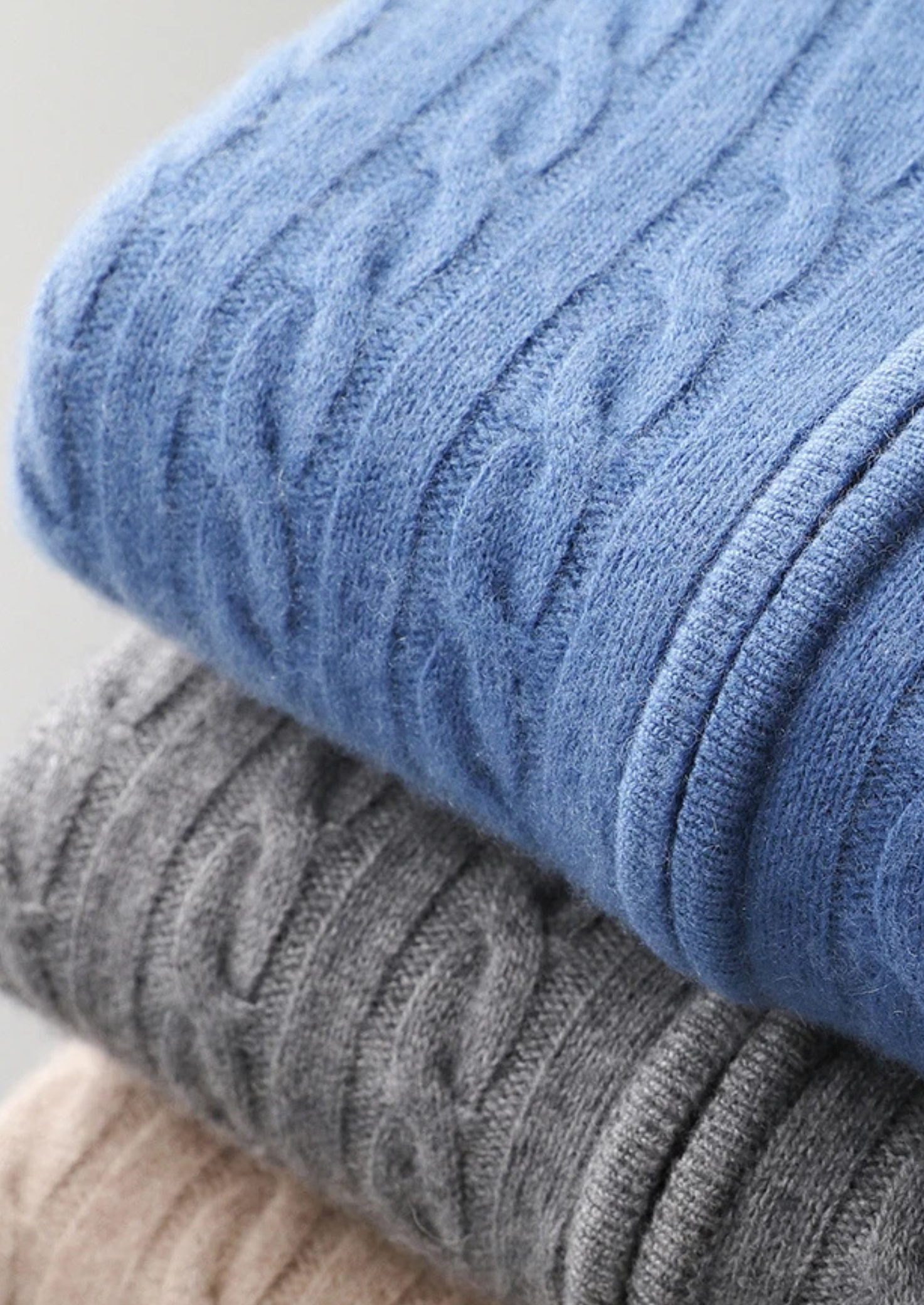 Men’s Cable Knit Zip Hoodie in Cashmere Blend