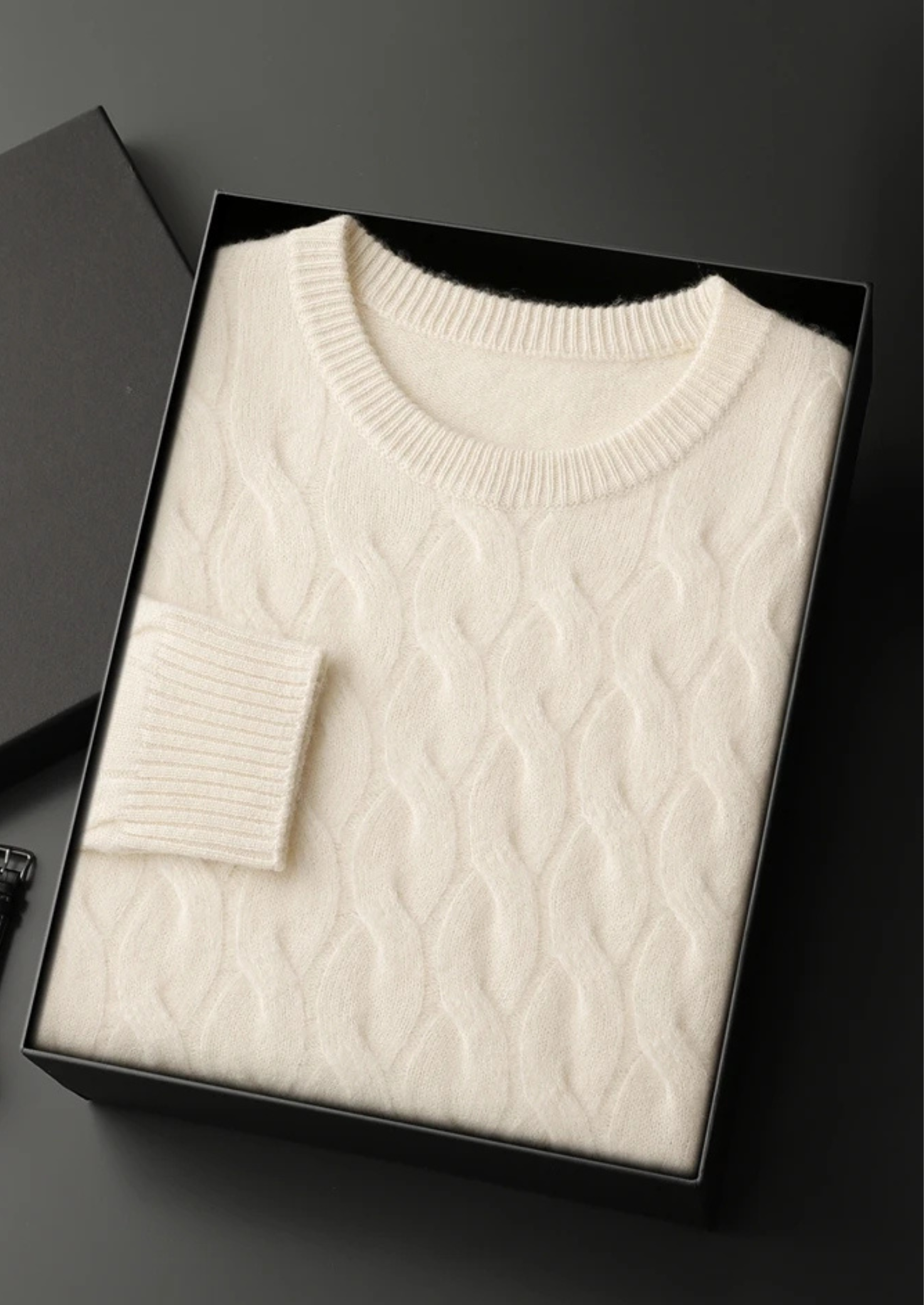 Cable Knit Crewneck in Premium Cashmere