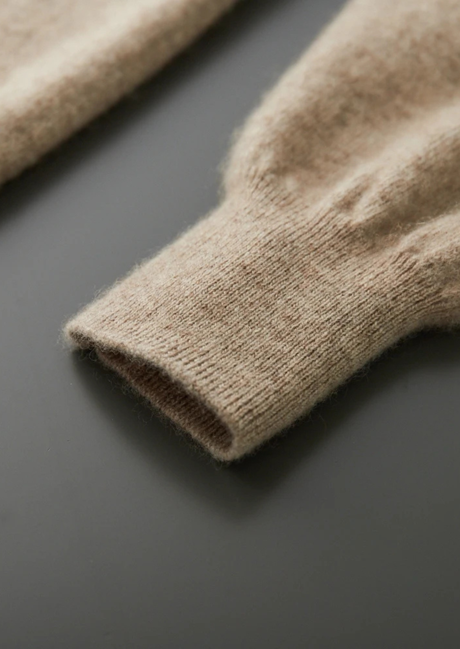 Raglan Mockneck Sweater in Merino Wool