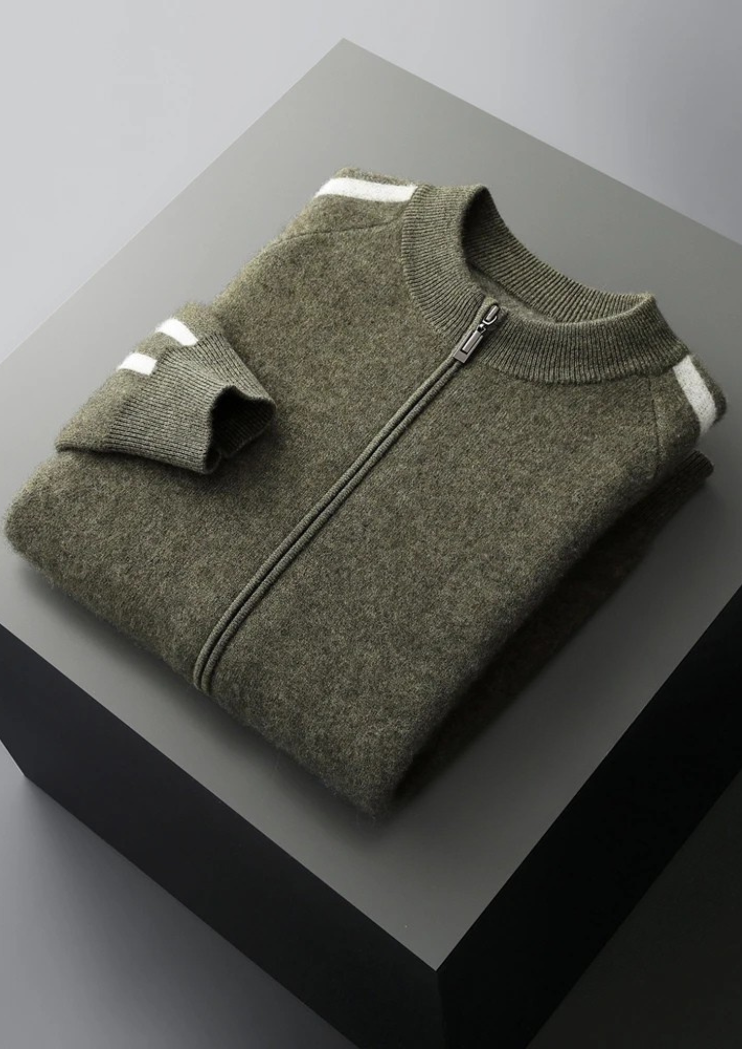 Men’s Striped Knit Crewneck Sweater in Merino Wool