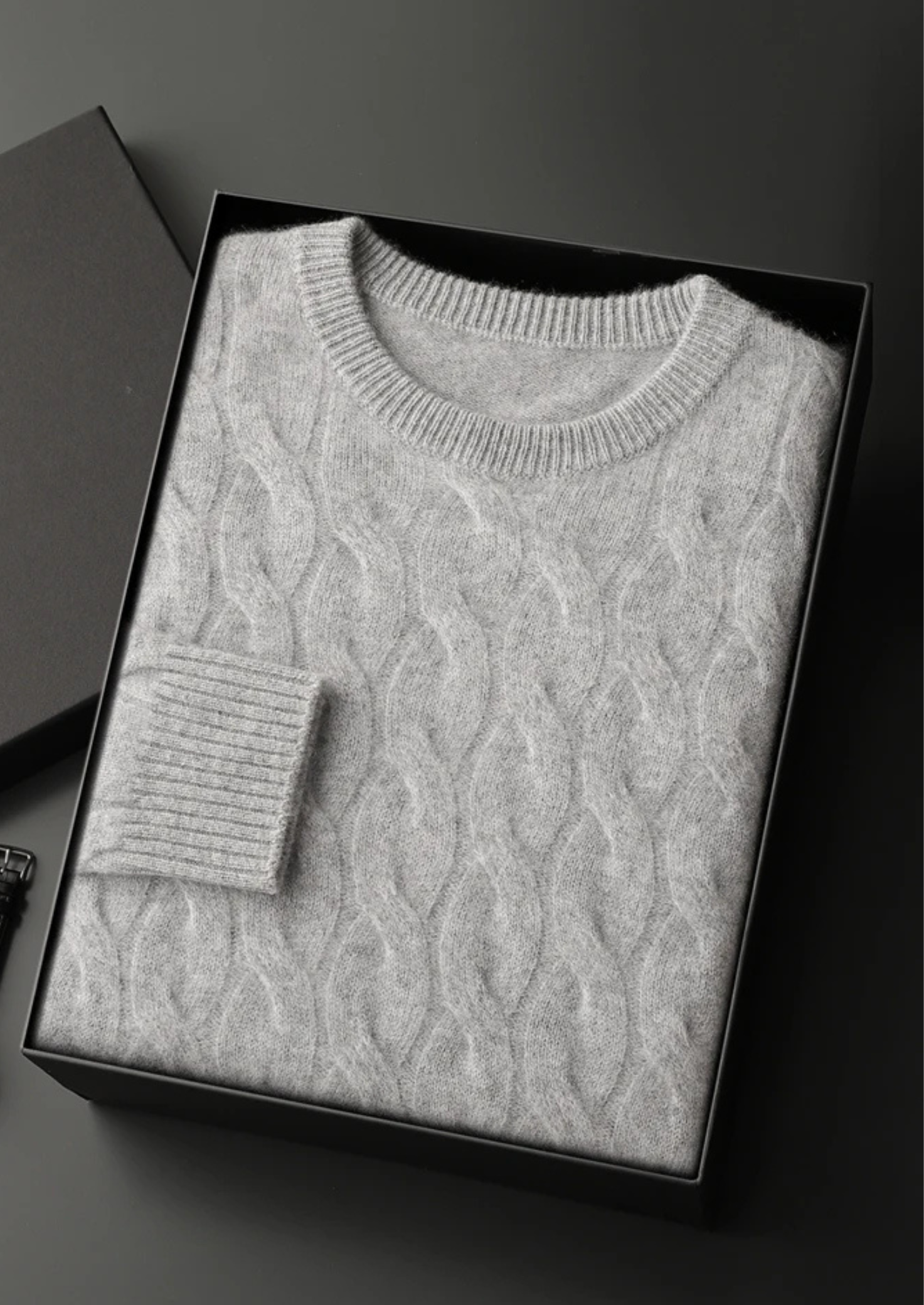 Cable Knit Crewneck in Premium Cashmere