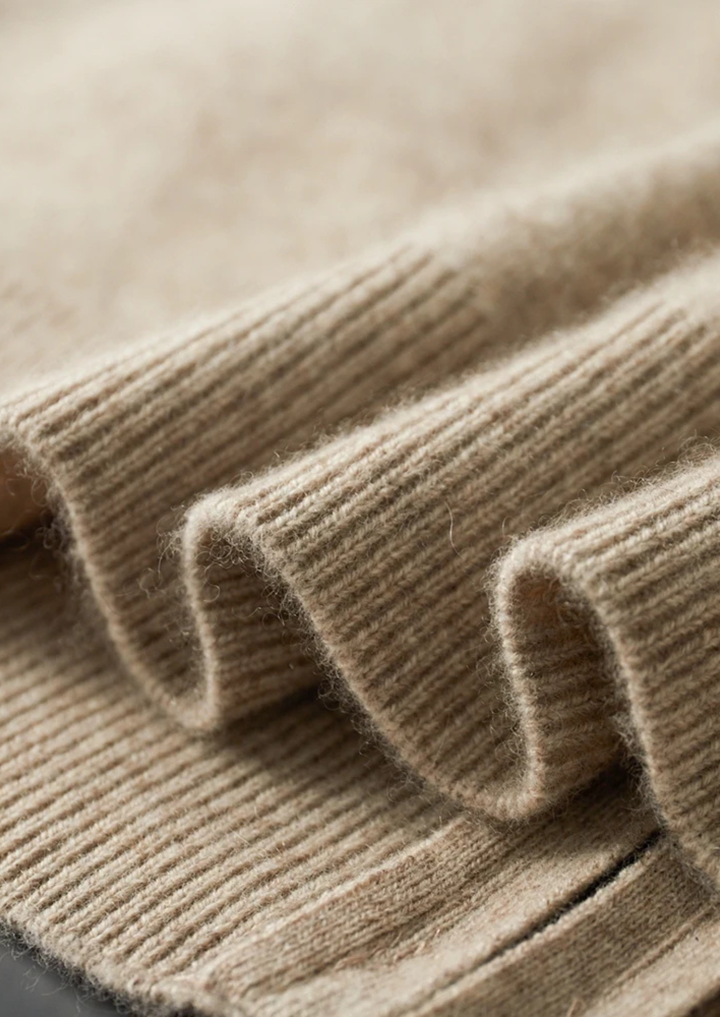 Men’s Zip-Up Cashmere Knit Set with Ribbed Details