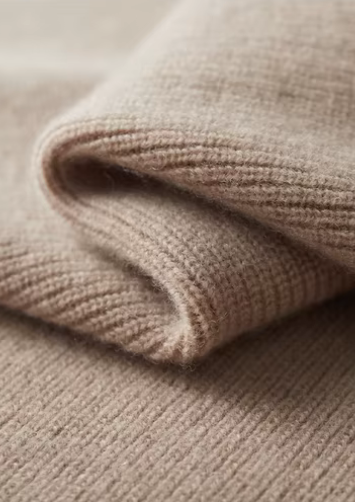 Men’s Extra-Fine Merino Wool Two-Tone Zip Polo Knit Sweater