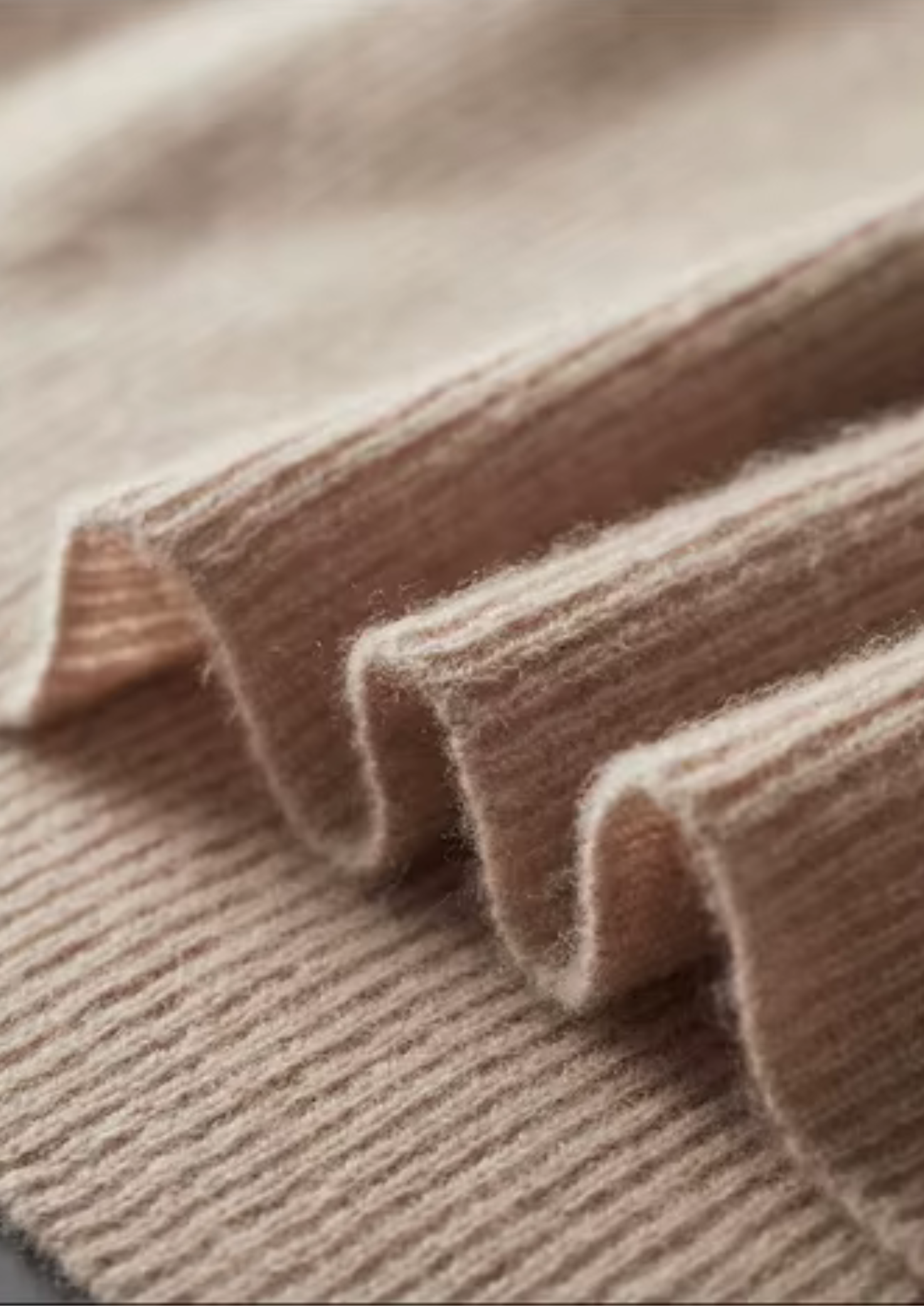 Men’s Extra-Fine Merino Wool Two-Tone Zip Polo Knit Sweater